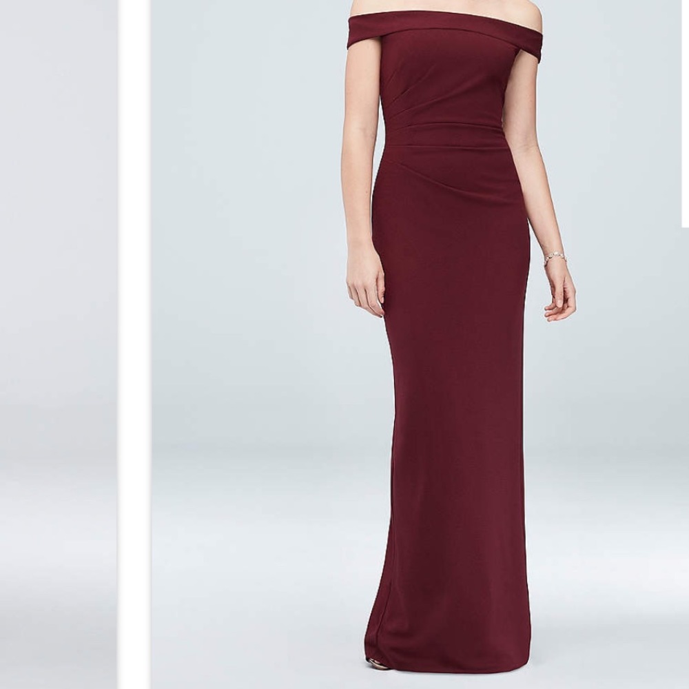 Beautiful burgundy gown that has only been worn once.